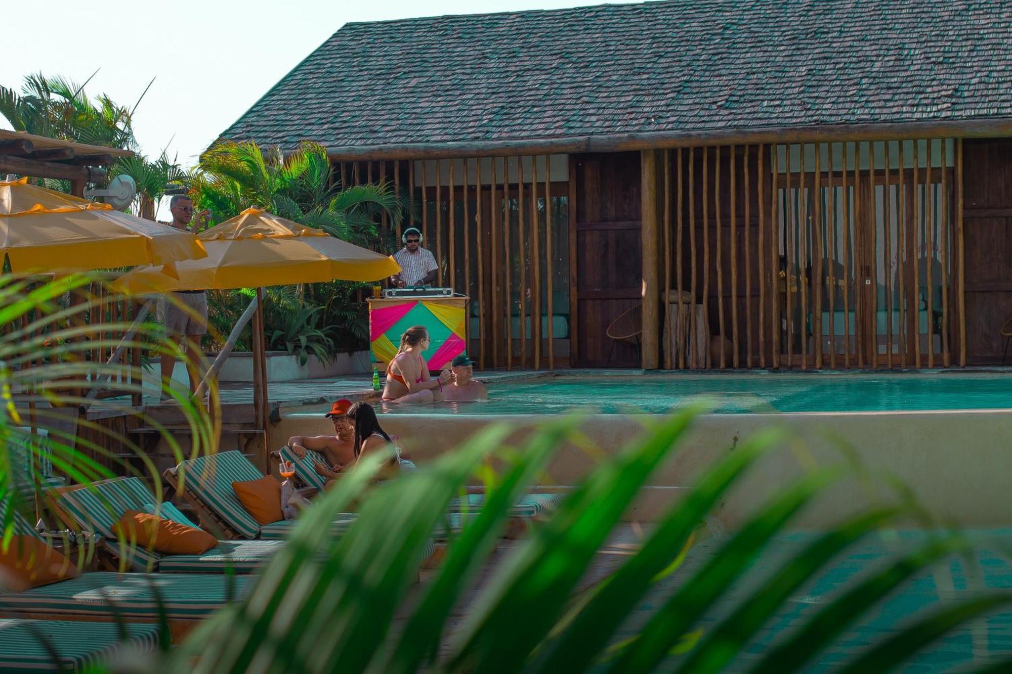 Cafe Jeri Hotel Jijoca de Jericoacoara Ngoại thất bức ảnh The pool at the hotel